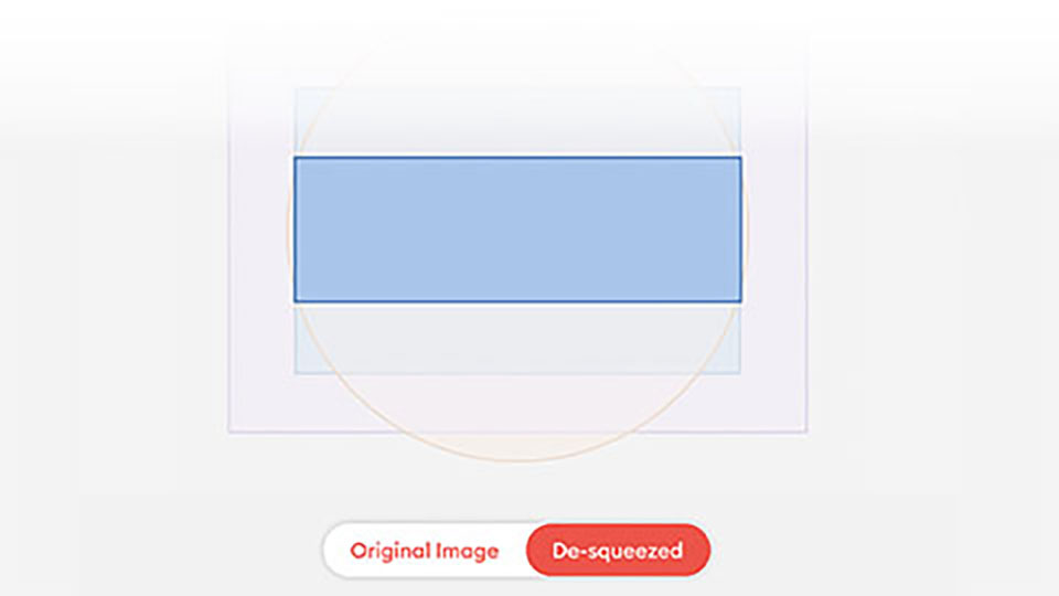 Switcher between original and de-squeezed image